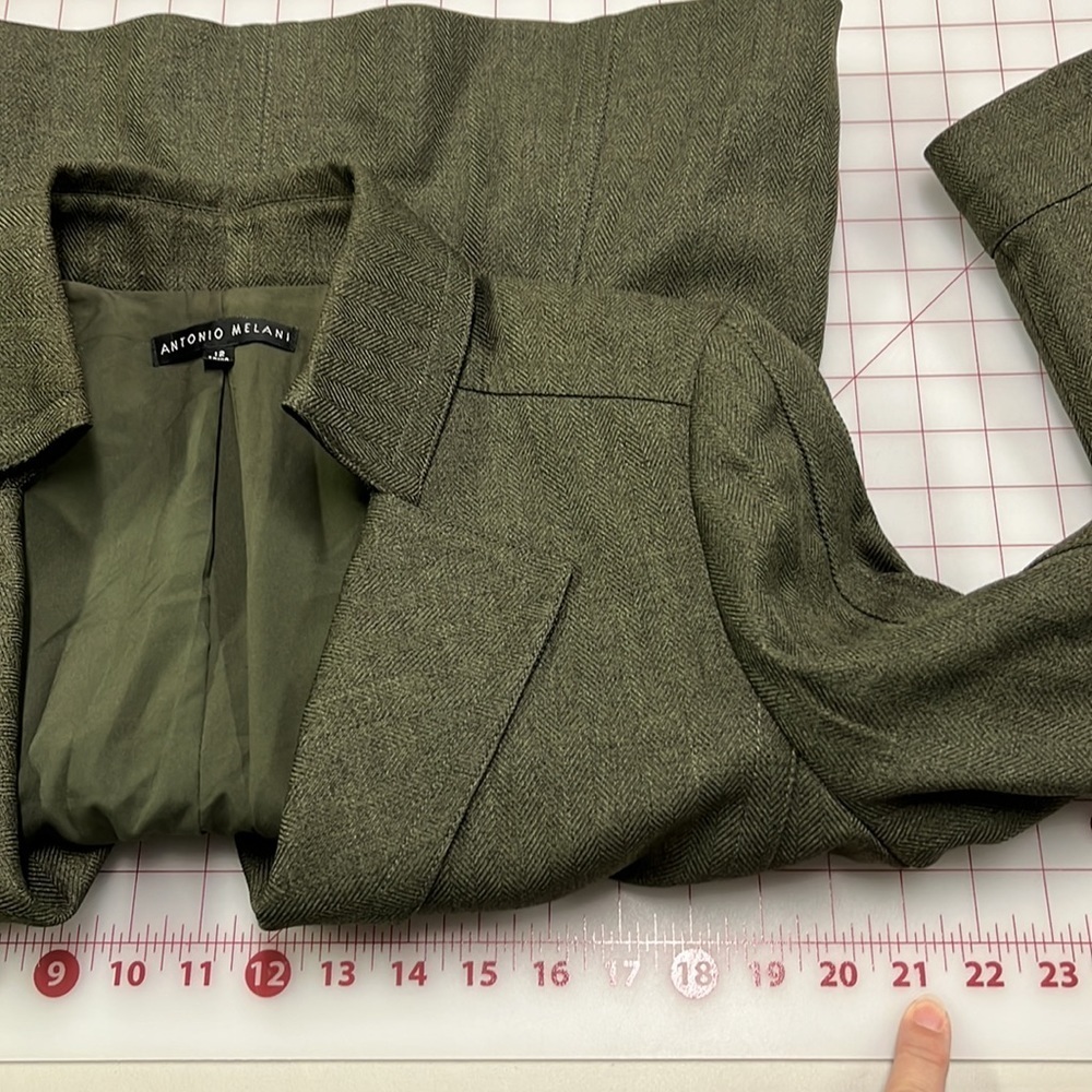 ANTONIO MELANI Career Olive Fitted Subtle Herringbone Blazer Collar Detail SZ 12 - Picture 15 of 16